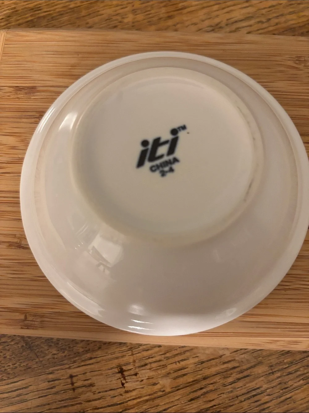 Iti Restaurant White 4 piece Ceramic Bowl Set. Vintage Date Feb. 2004